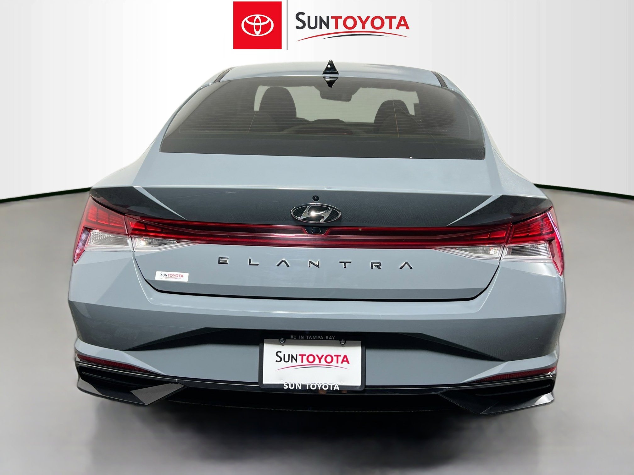 Used 2022 Hyundai Elantra SEL w/ Convenience + Premium Package image 5