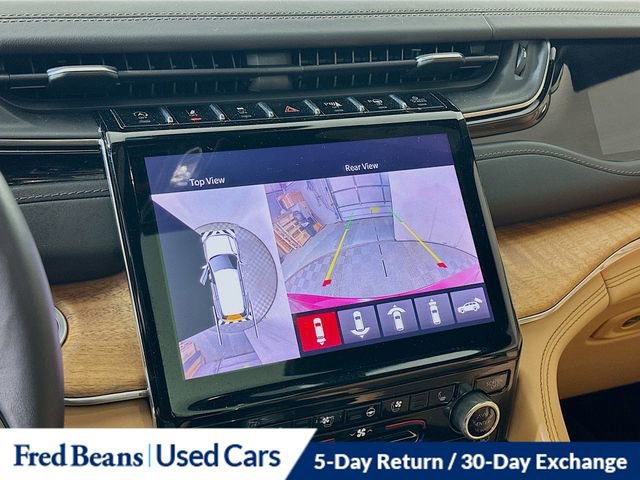 Used 2023 Jeep Grand Cherokee Summit image 16