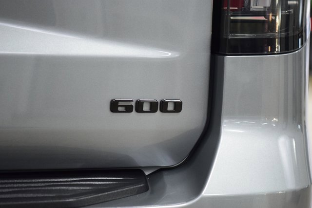 Used 2023 Cadillac Escalade Sport w/ LPO, ONYX Package image 22