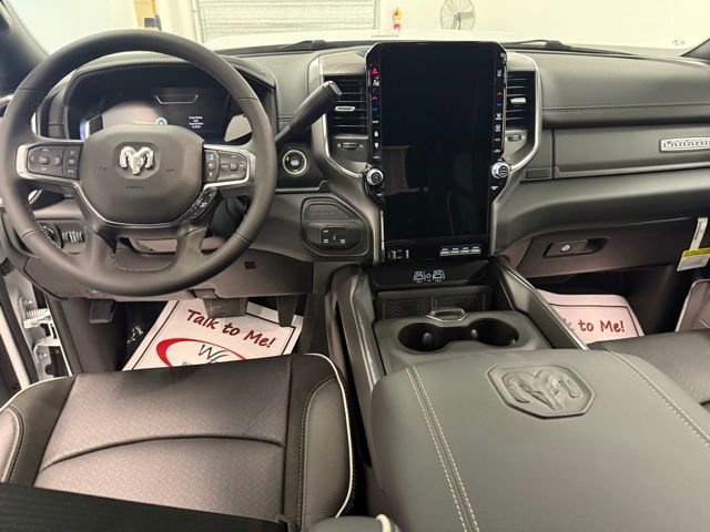 New 2026 RAM 2500 Laramie AWD/4WD image 13