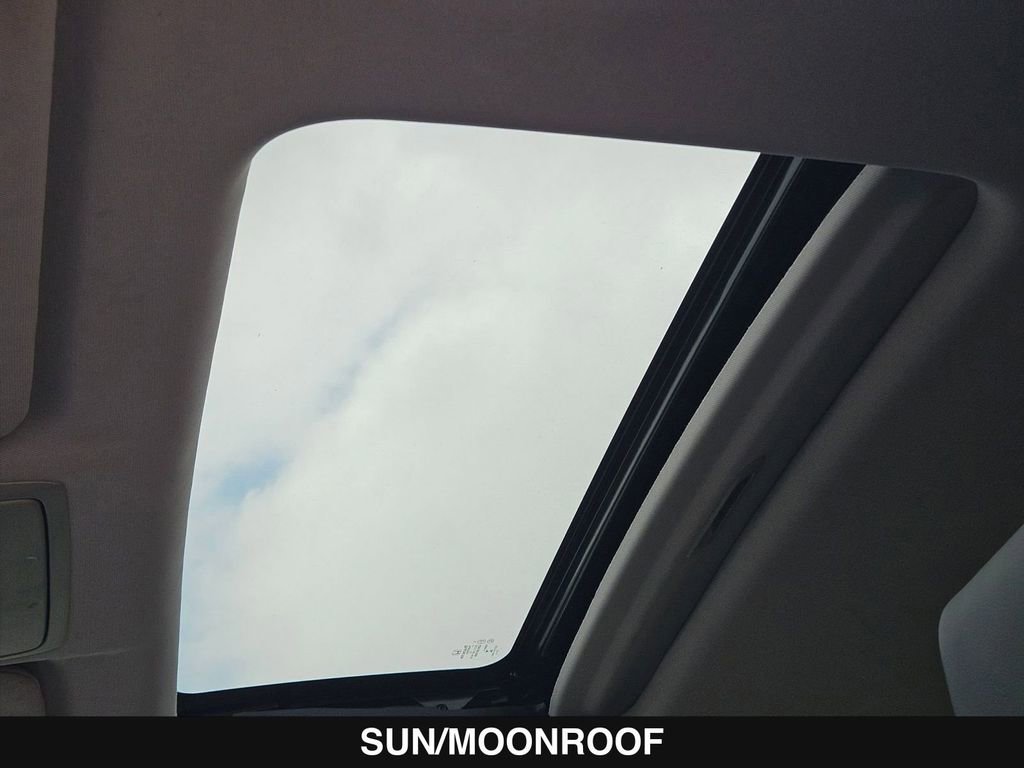 Used 2022 Honda CR-V EX-L image 9