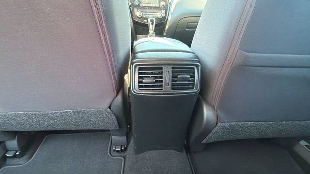 Used 2018 Nissan Rogue Sport SV w/ SV All-Weather Package AWD/4WD image 28