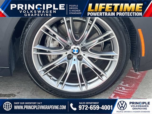 Used 2021 BMW 740i w/ Premium Package RWD image 3