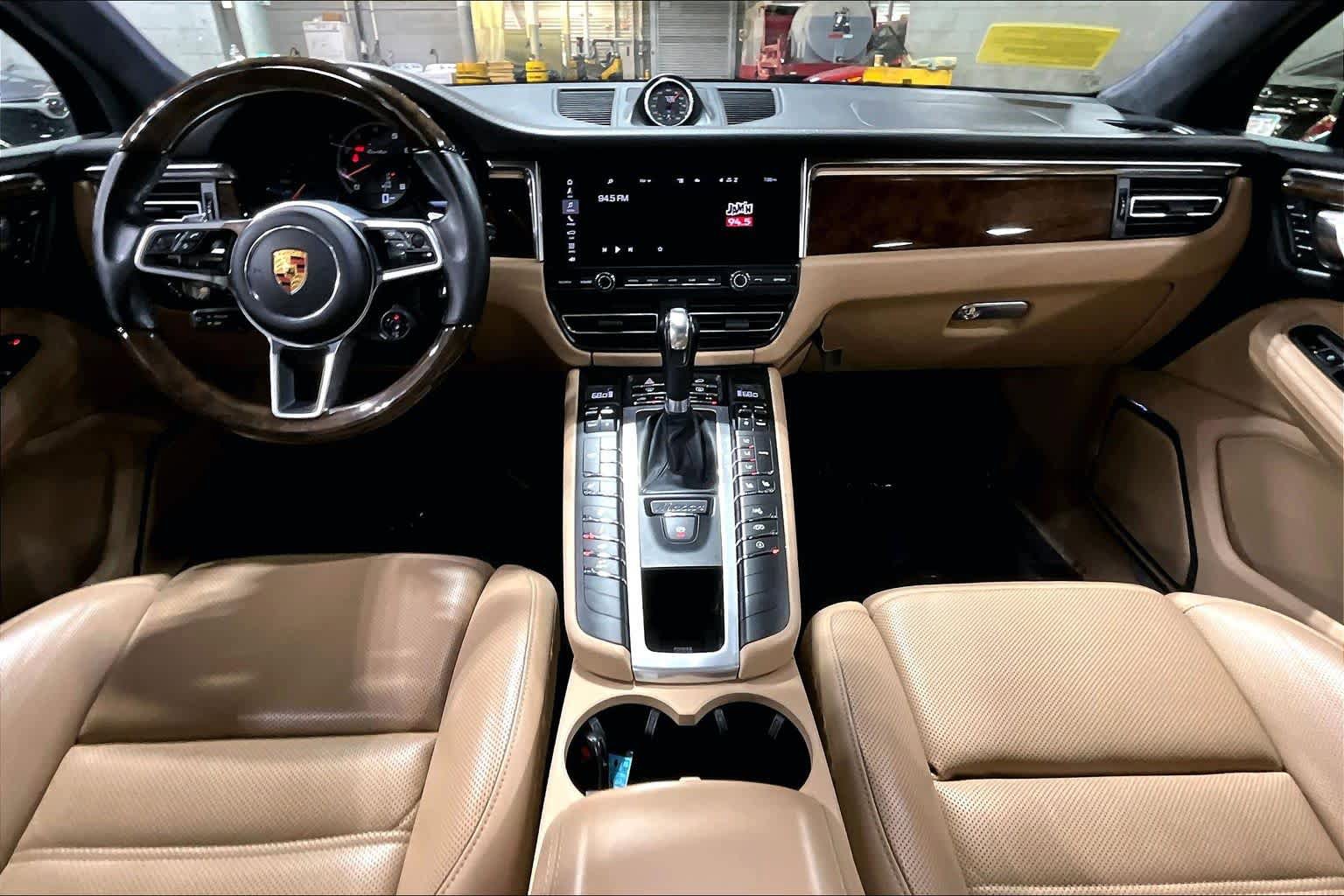 Used 2020 Porsche Macan Turbo AWD/4WD image 32
