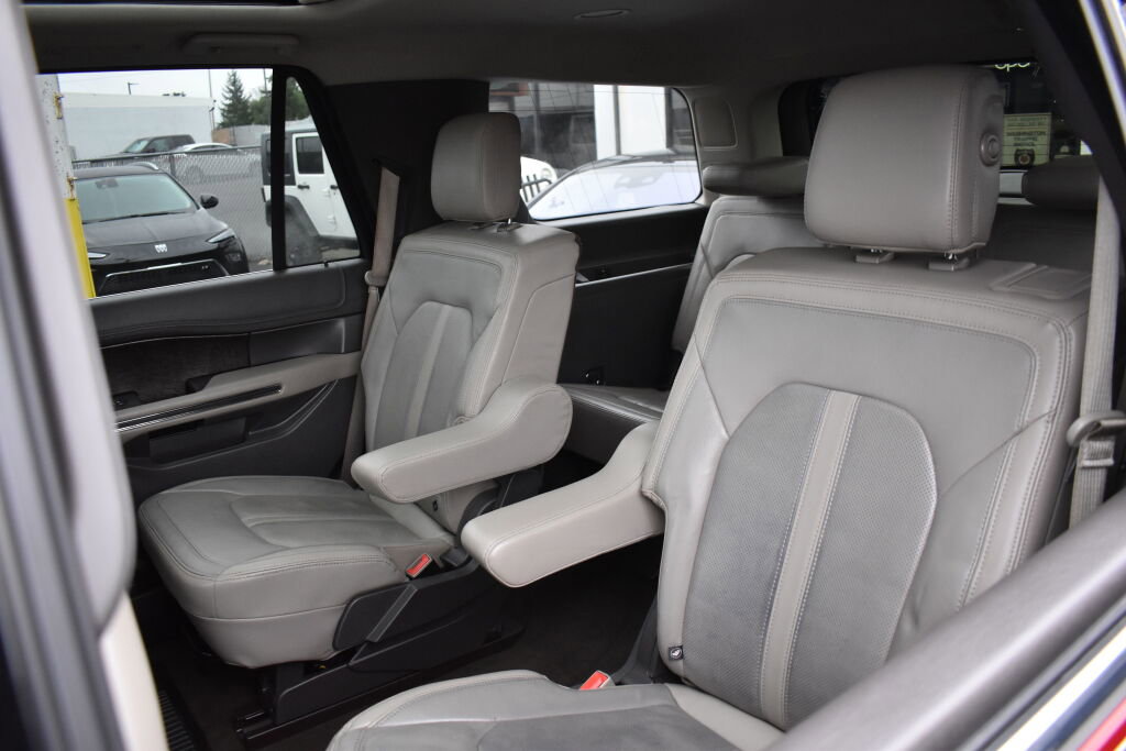 Used 2018 Ford Expedition Limited w/ Equipment Group 302A image 28