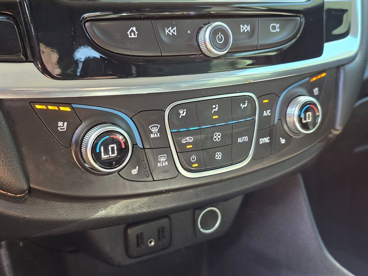 Used 2018 Chevrolet Traverse Premier image 35