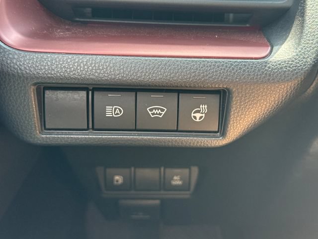 Used 2024 Toyota Prius Prime FWD image 34
