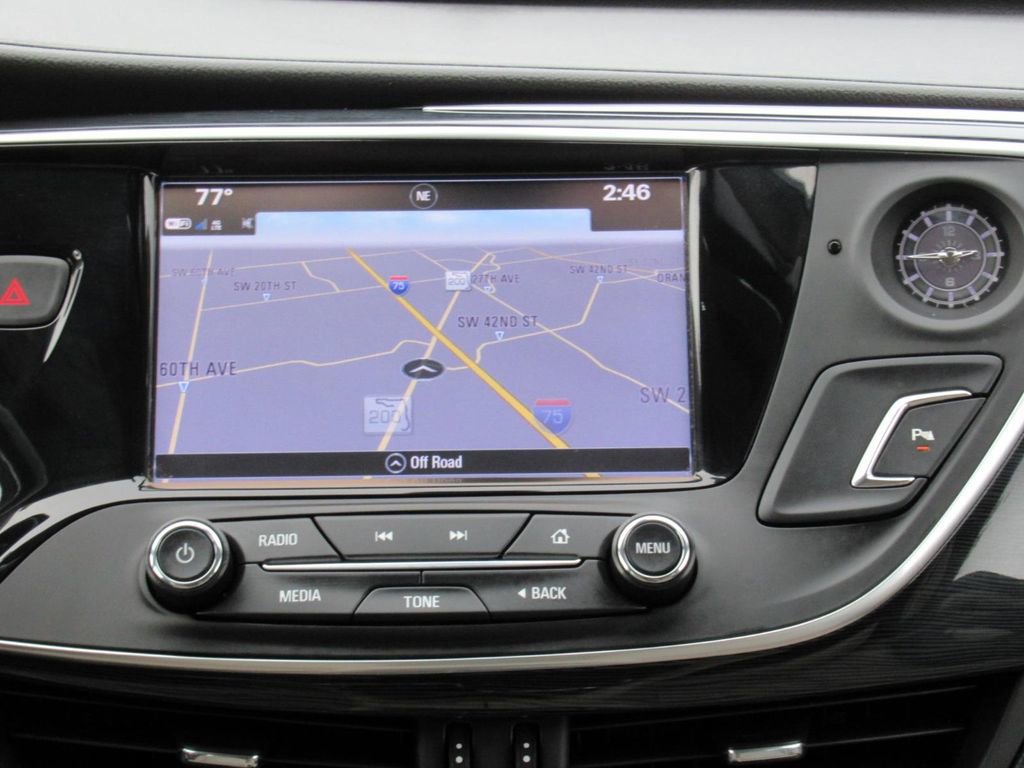 Used 2018 Buick Envision Essence FWD image 19