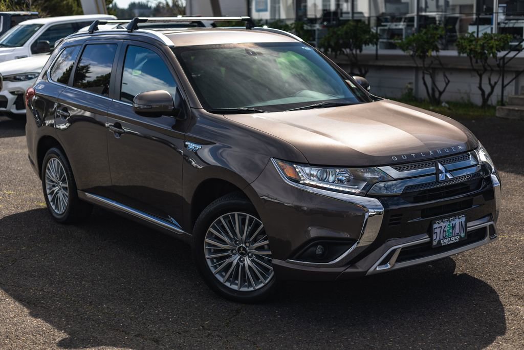 Used 2019 Mitsubishi Outlander SEL video 2