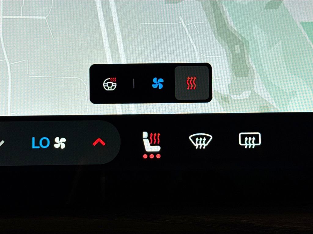 Used 2022 Rivian R1T Adventure image 24