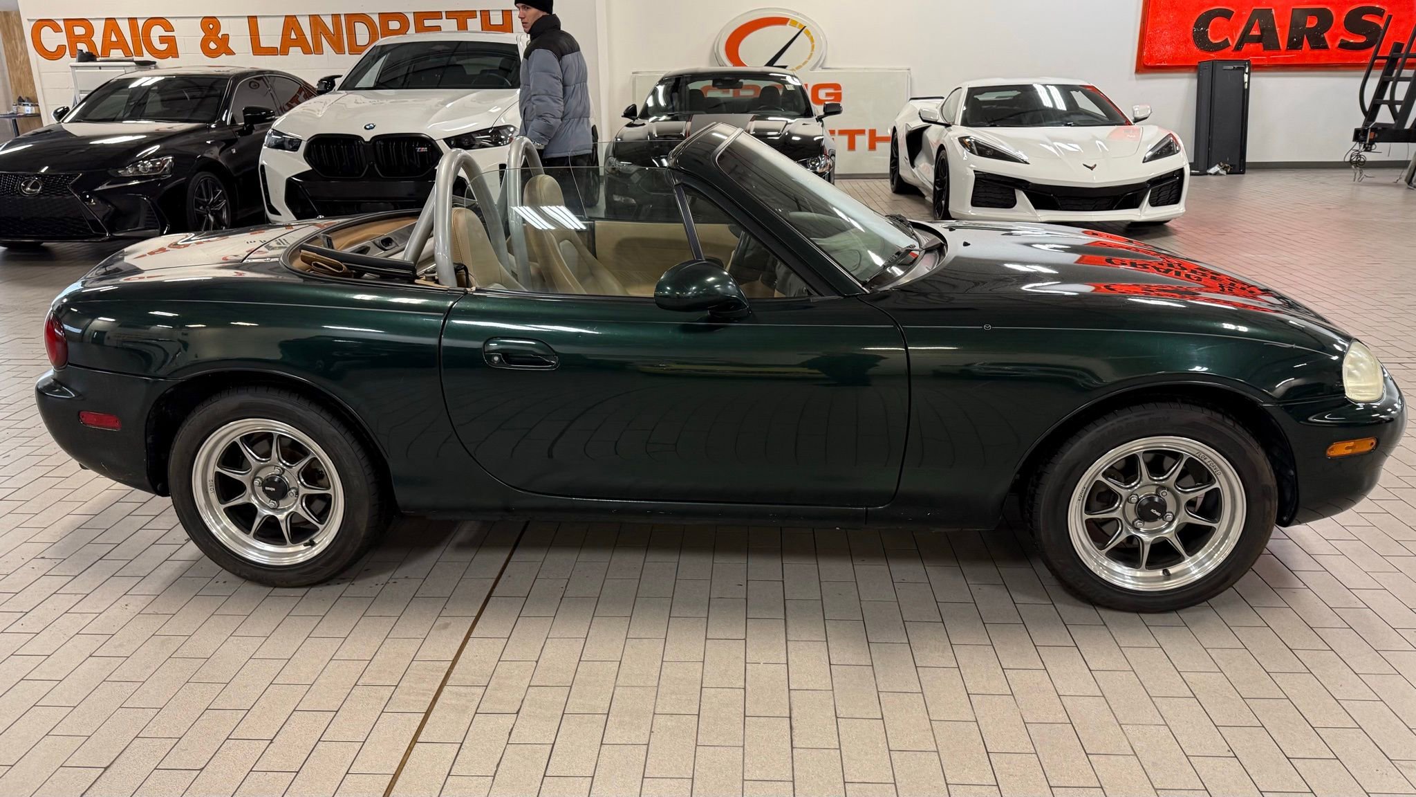 Used 1999 MAZDA MX-5 Miata image 10