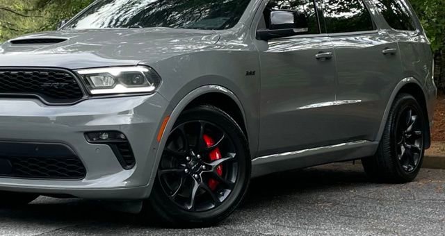 Used 2022 Dodge Durango SRT w/ Technology Group AWD/4WD image 2