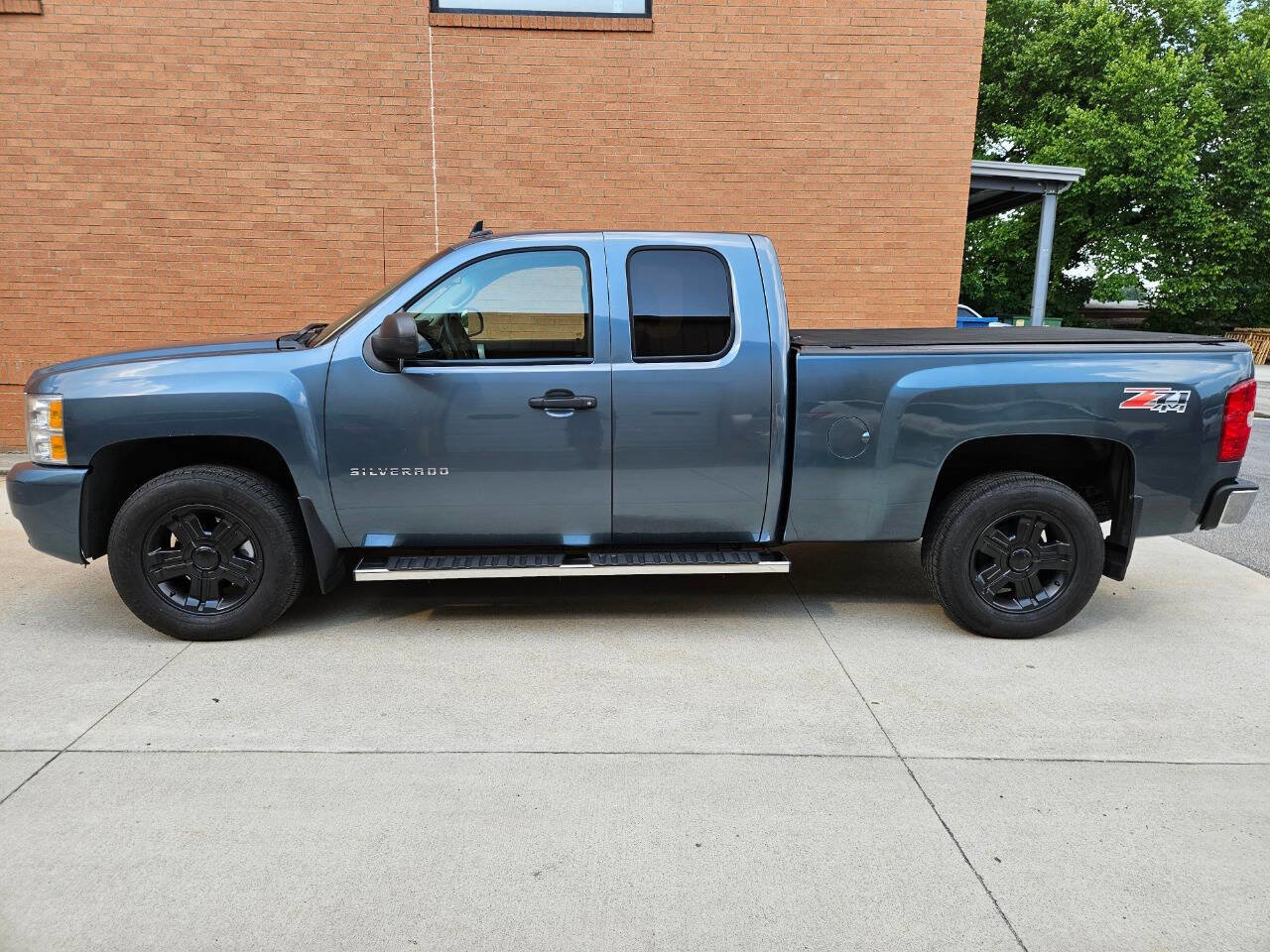 Used 2011 Chevrolet Silverado 1500 LT w/ All-Star Edition image 7