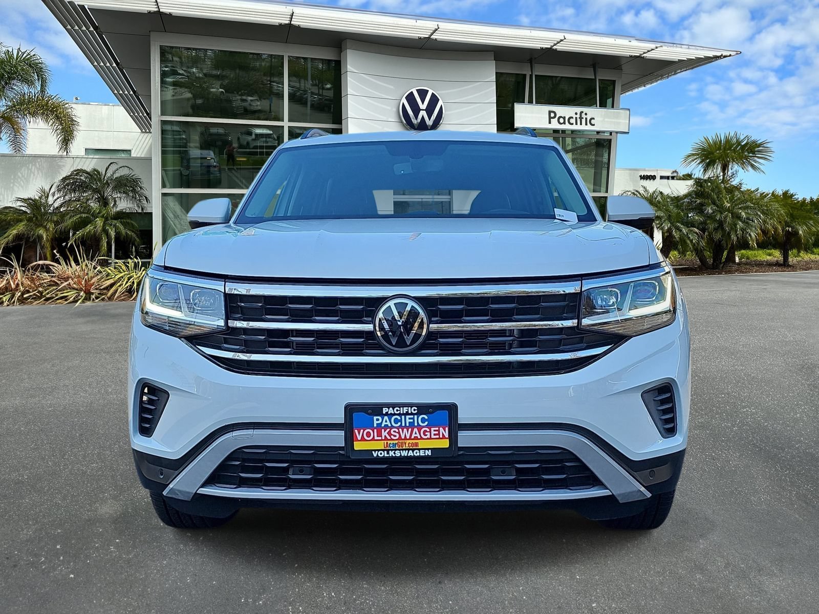 Used 2023 Volkswagen Atlas SE FWD image 2