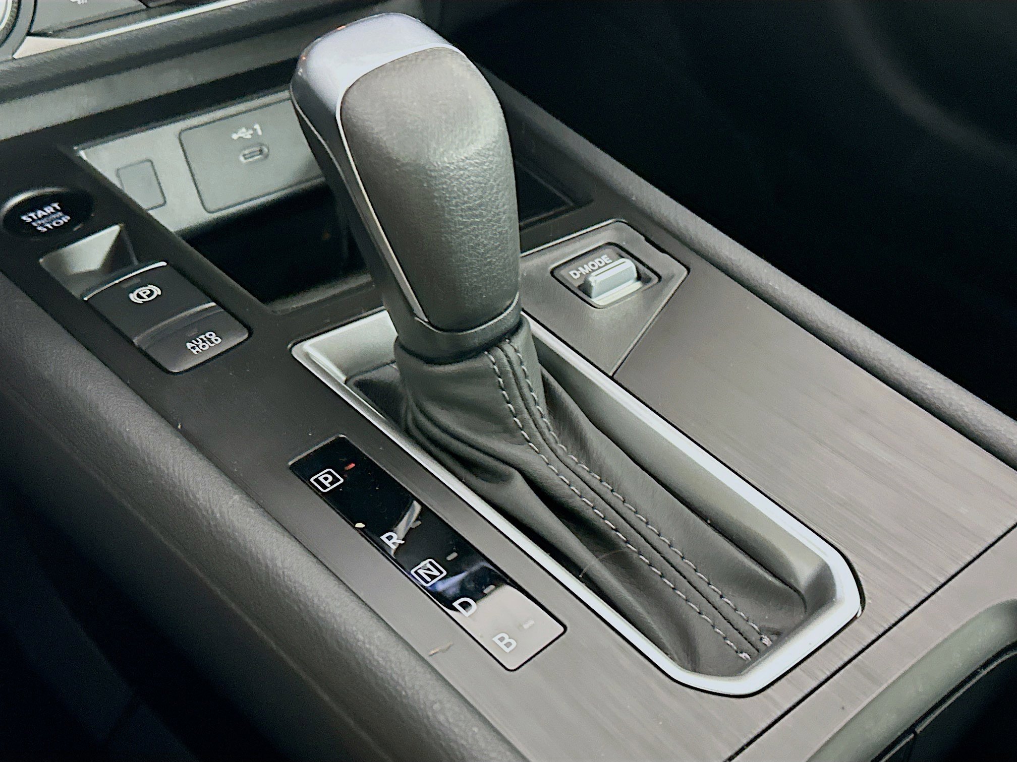 Used 2025 Nissan Kicks SV image 24