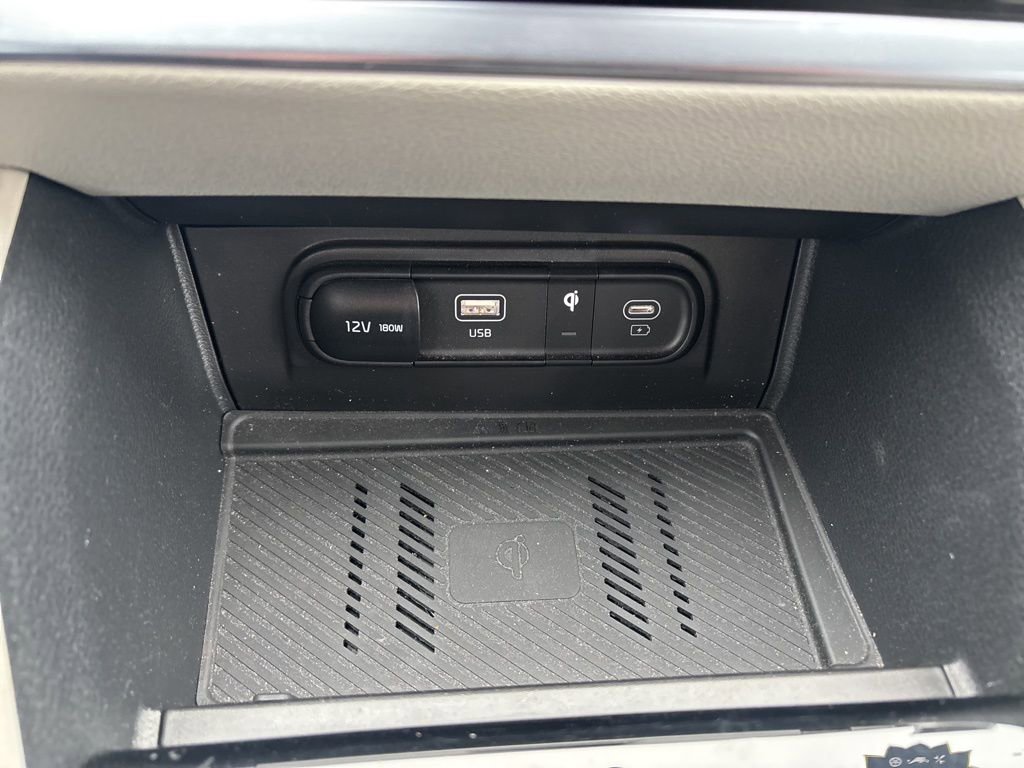 Used 2025 Kia Sportage EX image 27