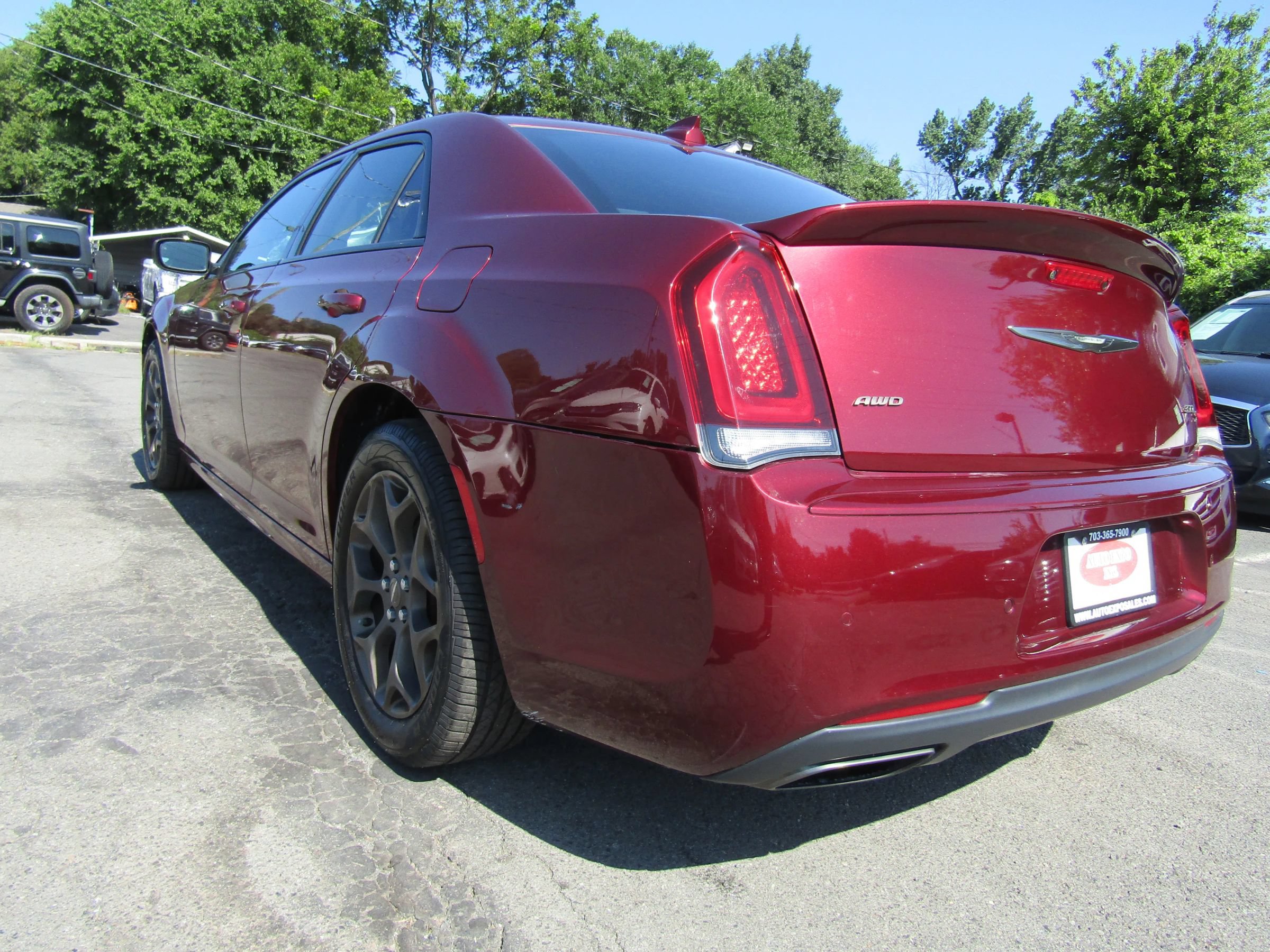 Used 2018 Chrysler 300 S w/ Safetytec Plus Group AWD/4WD image 5