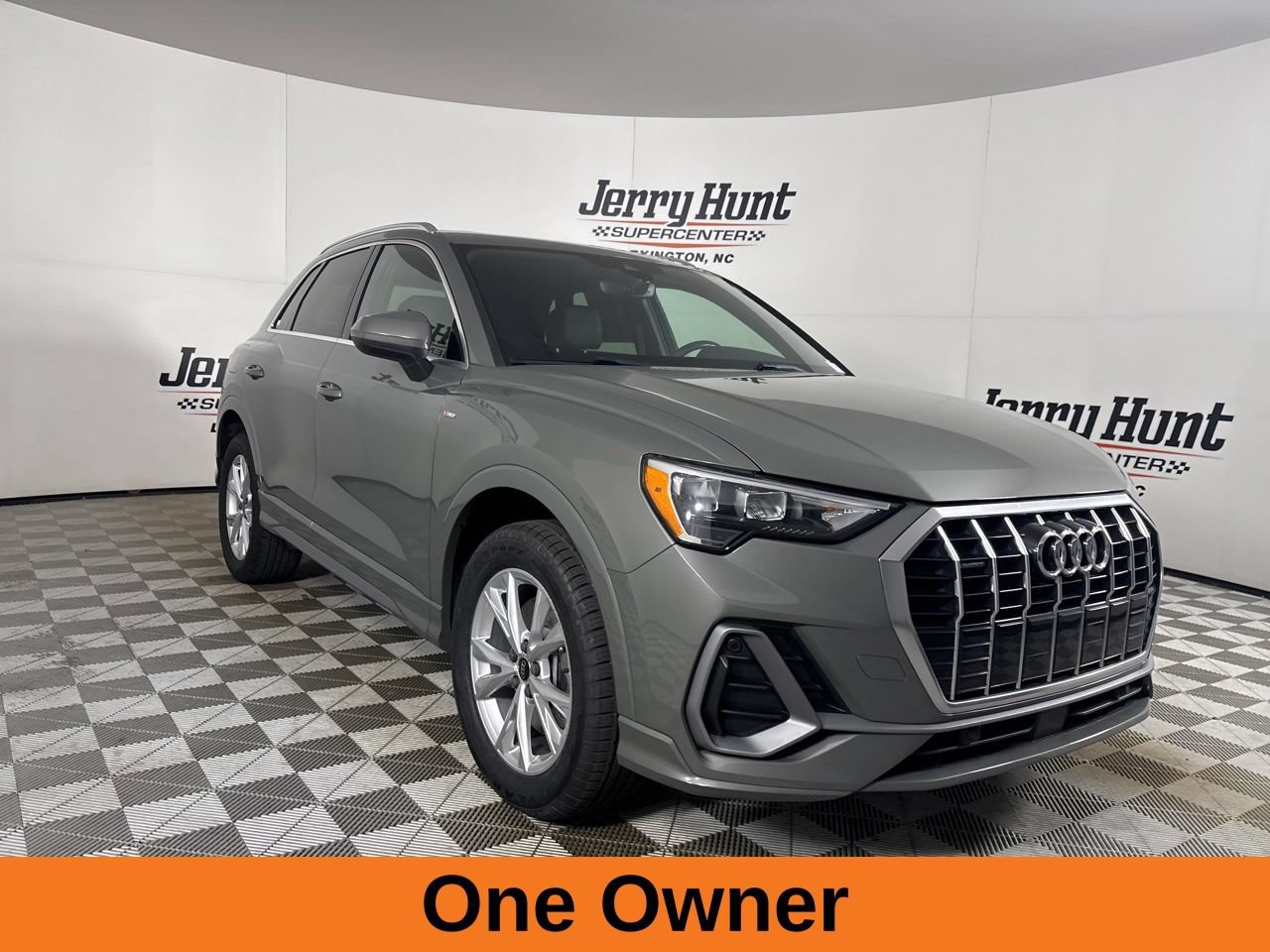 Used 2022 Audi Q3 2.0T Premium w/ Convenience Package AWD/4WD image 4