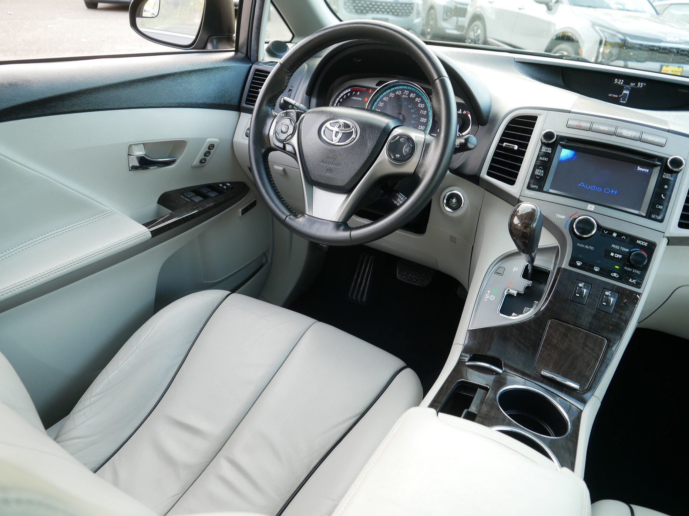 Used 2013 Toyota Venza XLE w/ XLE Premium Pkg FWD image 9