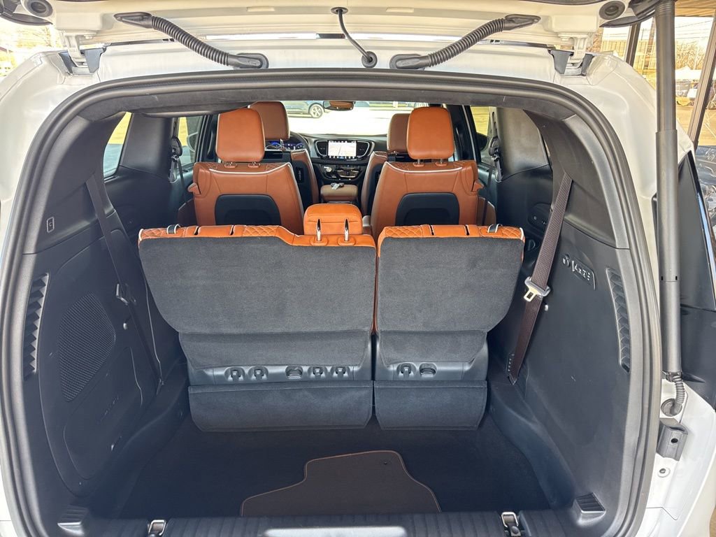 Used 2024 Chrysler Pacifica Pinnacle w/ Trailer Tow Group image 9