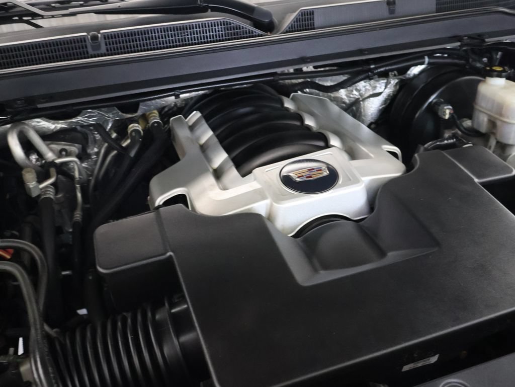 Used 2018 Cadillac Escalade ESV Luxury AWD/4WD image 32