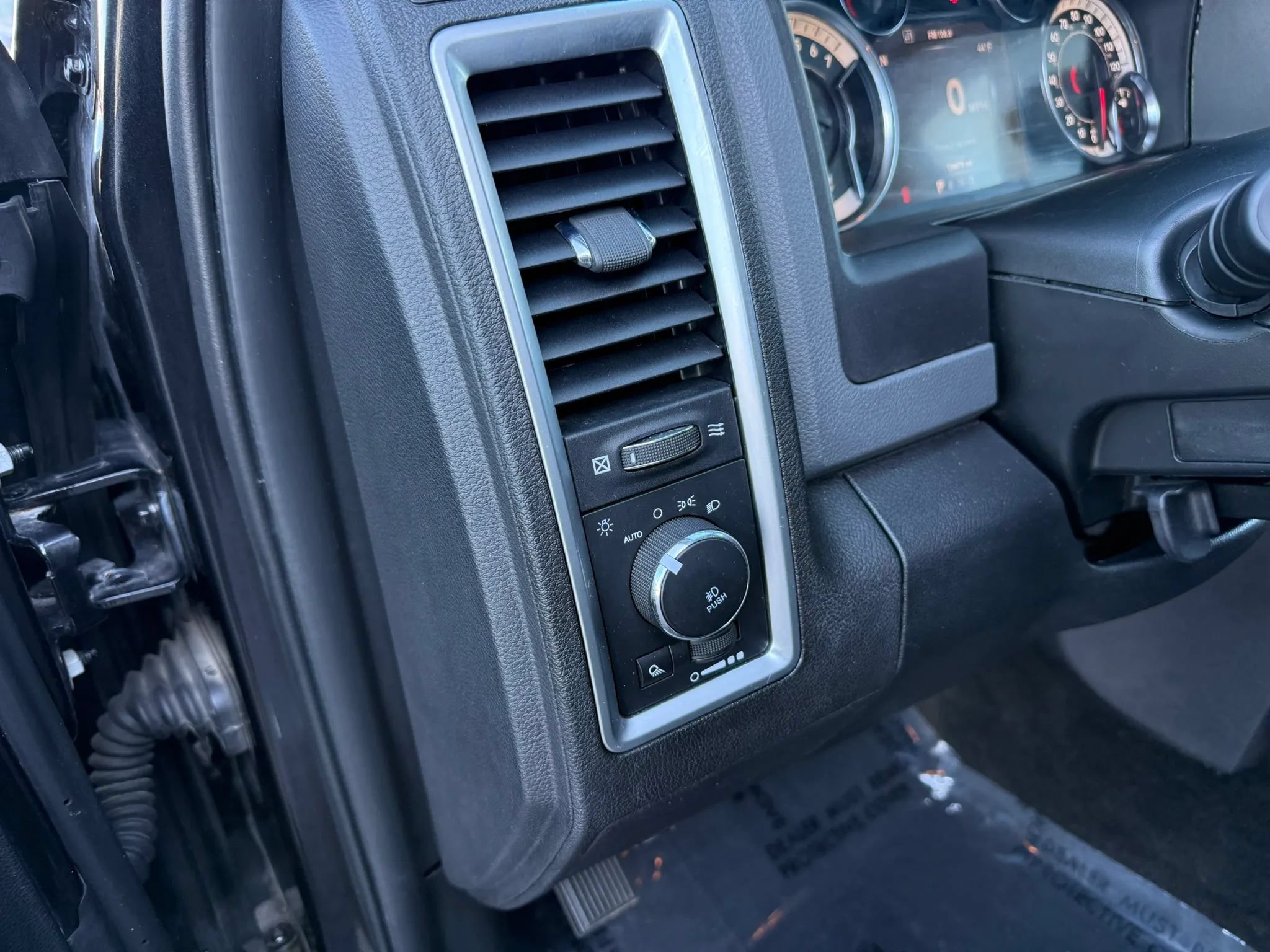 Used 2017 RAM 1500 Big Horn AWD/4WD image 15