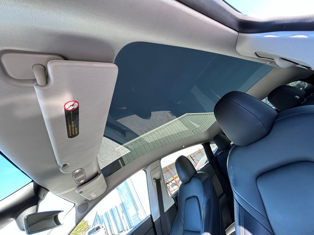 Used 2020 Tesla Model Y Long Range image 33