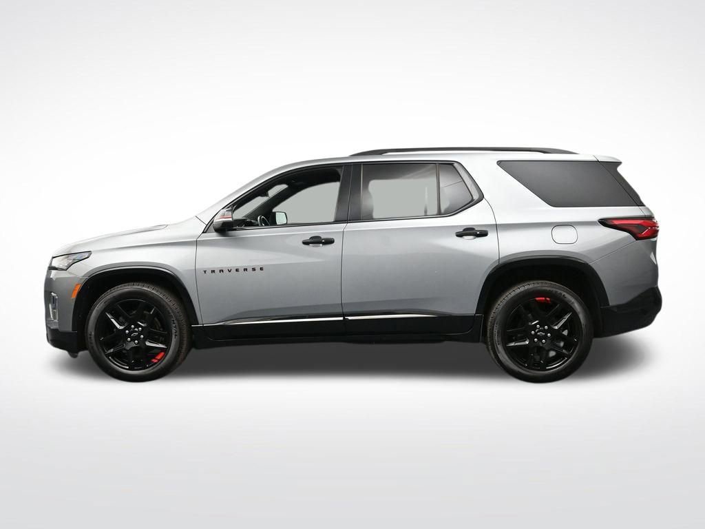 Used 2023 Chevrolet Traverse Premier w/ Redline Edition AWD/4WD image 2