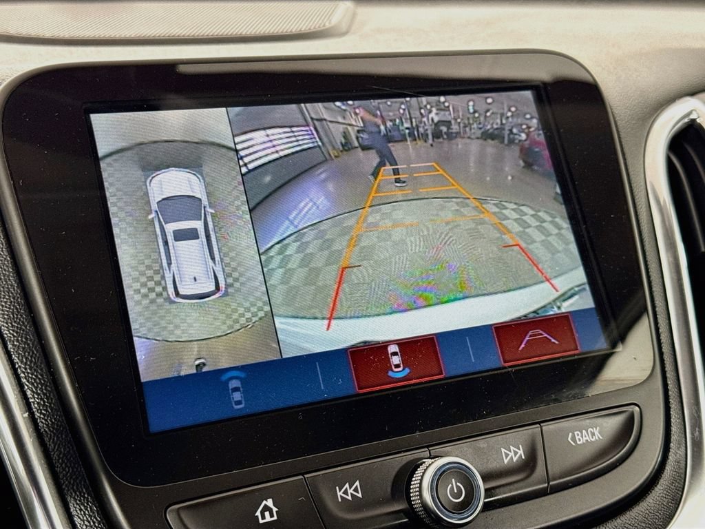 Used 2018 Chevrolet Equinox Premier FWD image 14