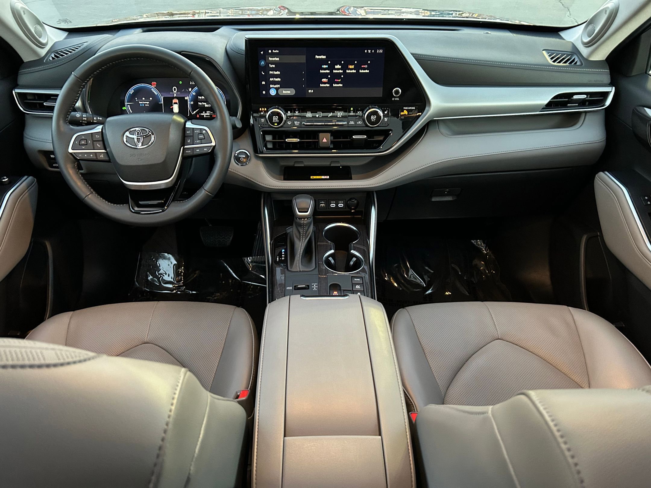 Used 2023 Toyota Highlander Platinum image 22