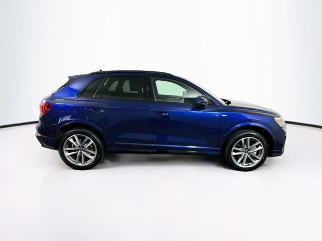 Used 2023 Audi Q3 2.0T Premium w/ Black Optic Sport Package AWD/4WD image 9