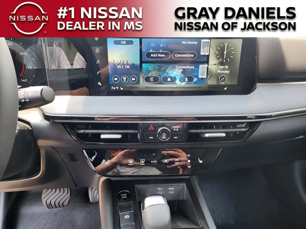 New 2025 Nissan Kicks SR w/ SR Premium Package AWD/4WD image 3