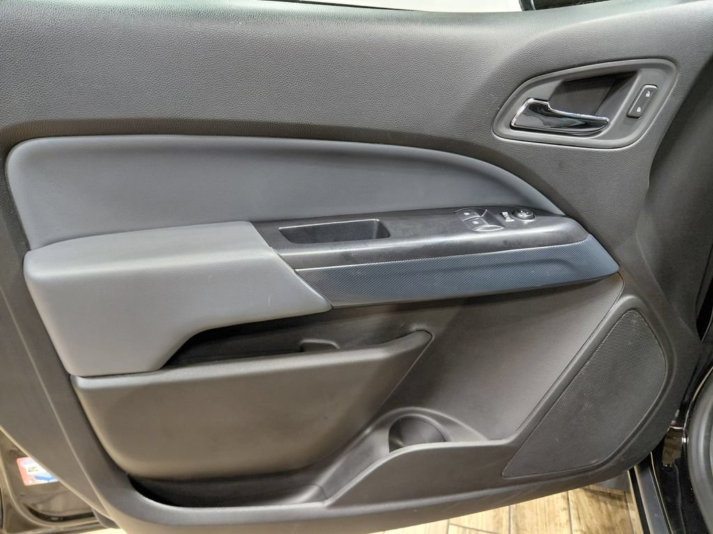 Used 2019 Chevrolet Colorado Z71 AWD/4WD image 36