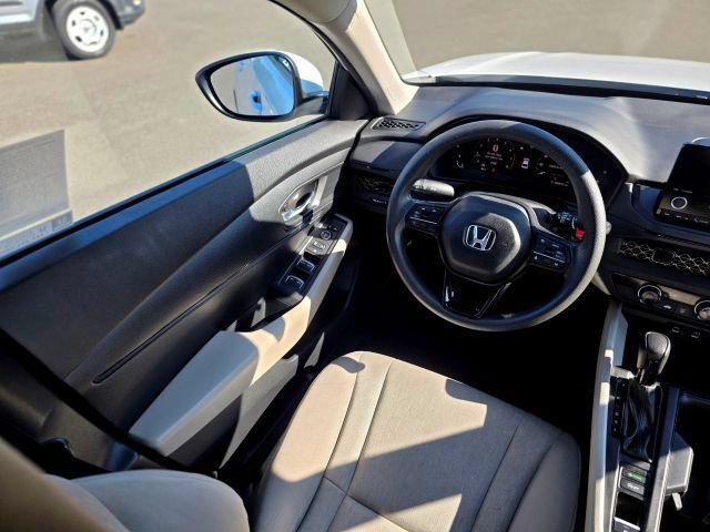 Used 2023 Honda Accord LX image 17
