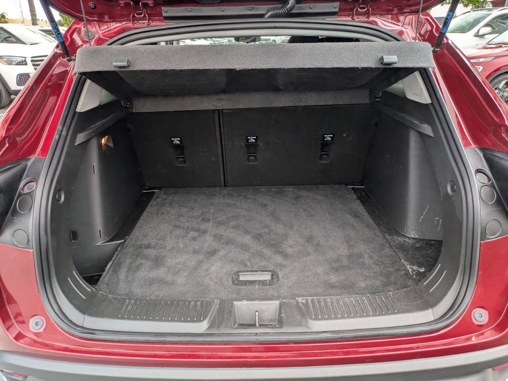 Used 2025 Chevrolet Trax LT w/ LT Convenience Package image 28