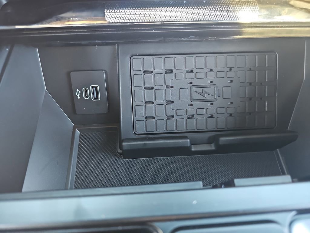 New 2025 Ford F150 Platinum w/ Equipment Group 702A High image 25