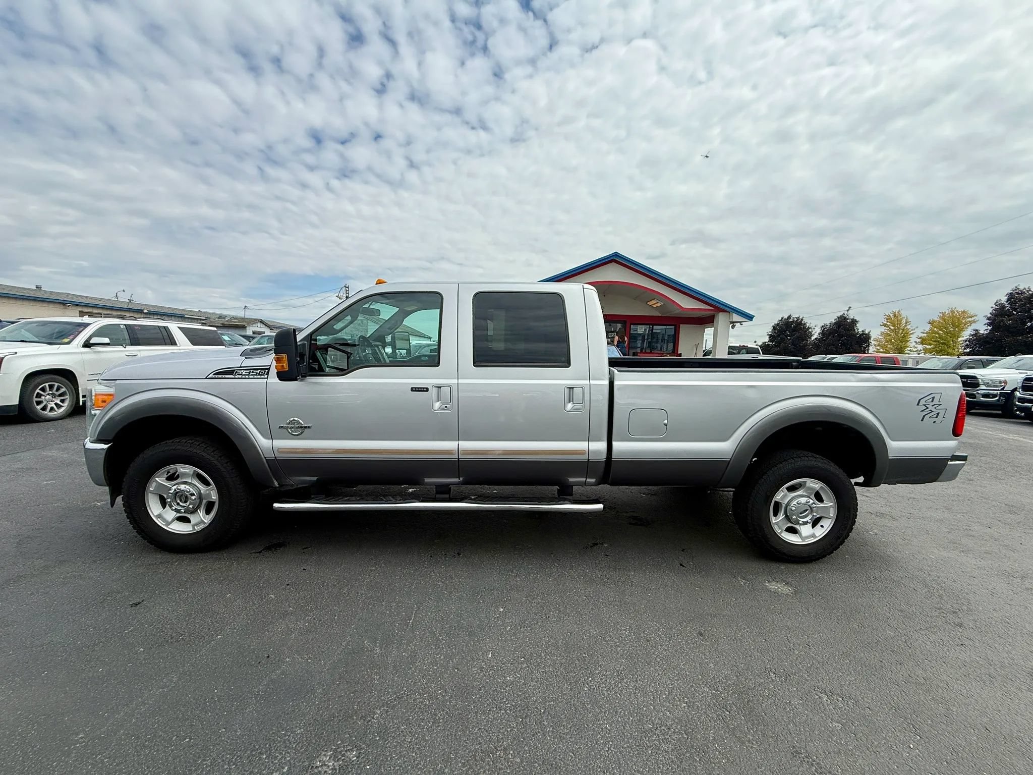 Used 2014 Ford F350 Lariat w/ Lariat Interior Package AWD/4WD image 2