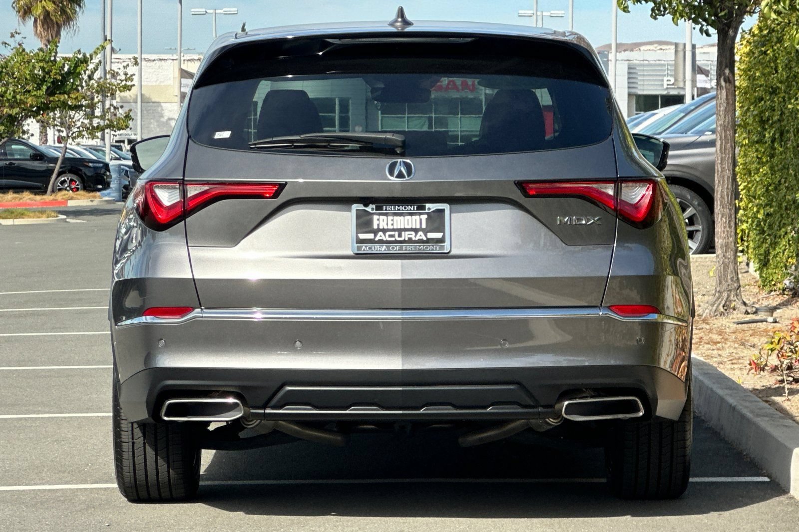 Used 2024 Acura MDX w/ Technology Package FWD image 5