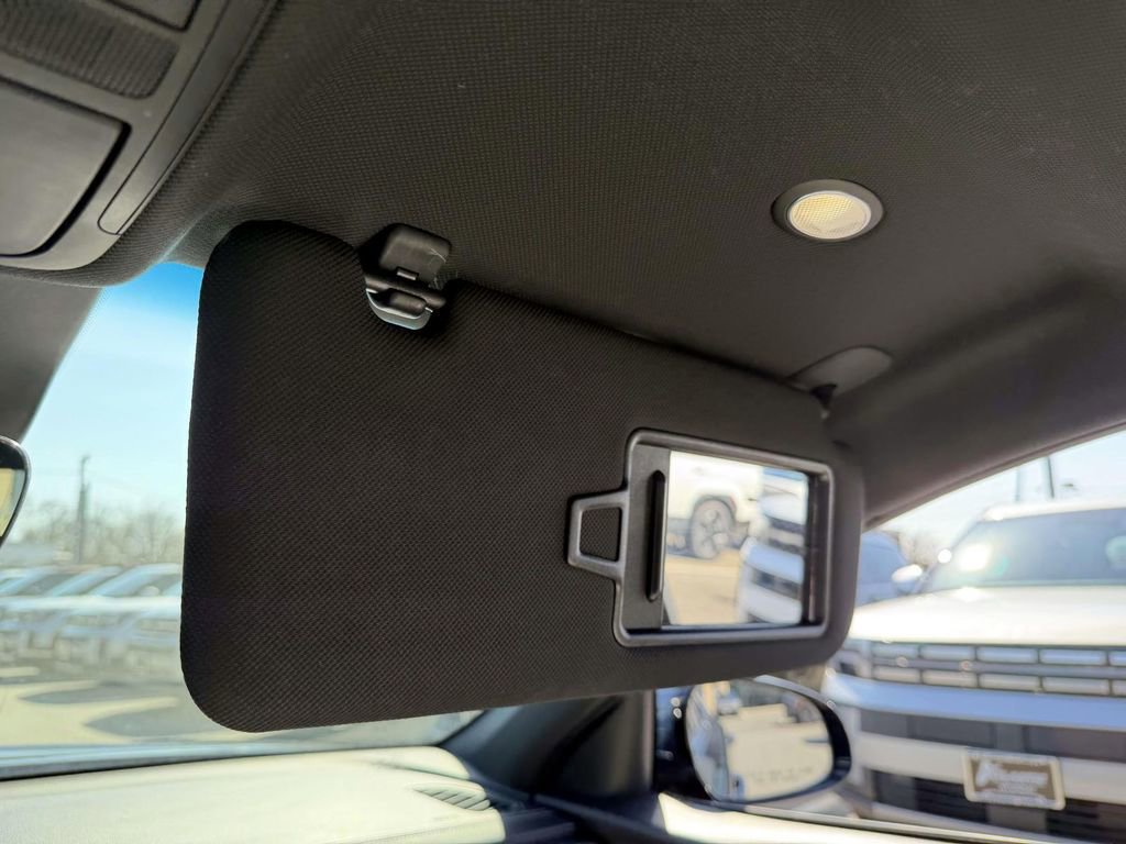 Certified 2024 Genesis G70 2.5T image 31