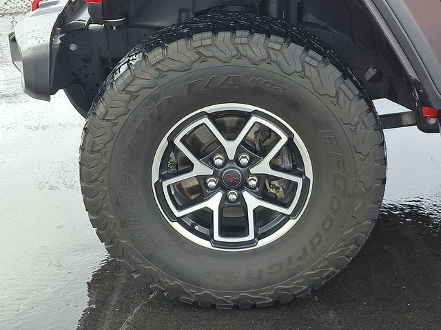 Used 2024 Jeep Wrangler Unlimited Rubicon w/ Technology Group image 8