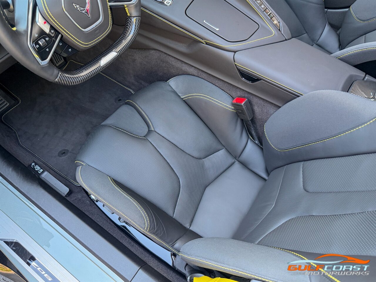 Used 2024 Chevrolet Corvette Z06 w/ Stealth Interior Trim Package RWD image 20