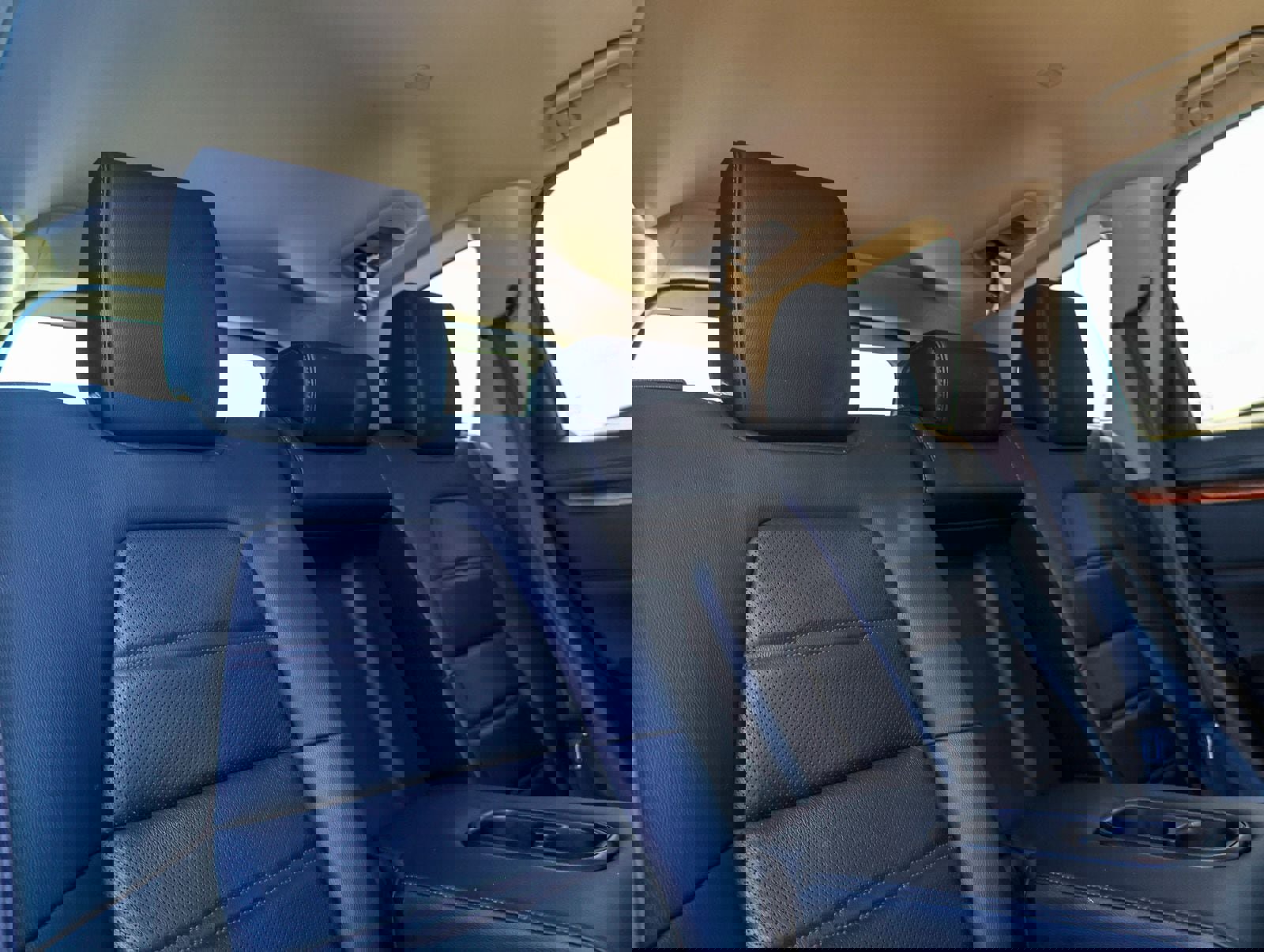 Used 2021 Honda CR-V EX-L image 9