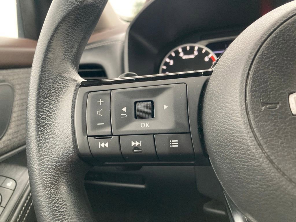 Used 2022 Nissan Rogue SV AWD/4WD image 13