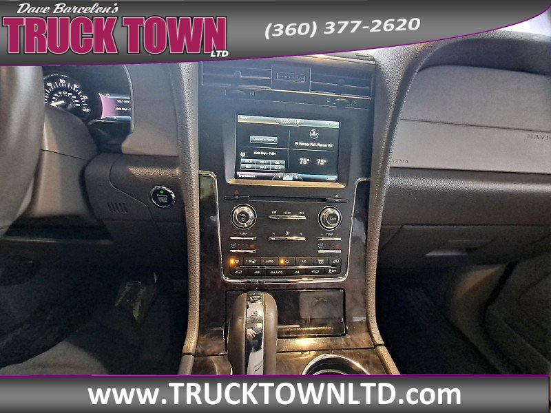 Used 2015 Lincoln Navigator 4WD image 18