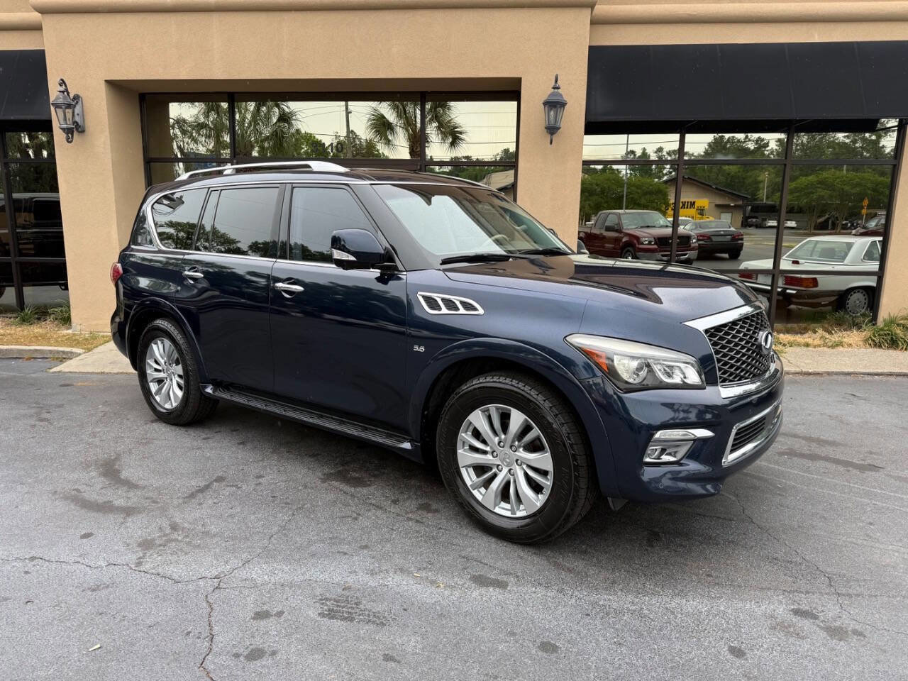Used 2016 INFINITI QX80 2WD image 2