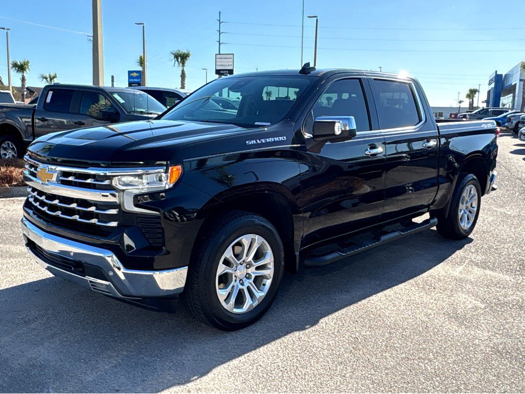 Certified 2023 Chevrolet Silverado 1500 LTZ w/ LTZ Convenience Package II image 3