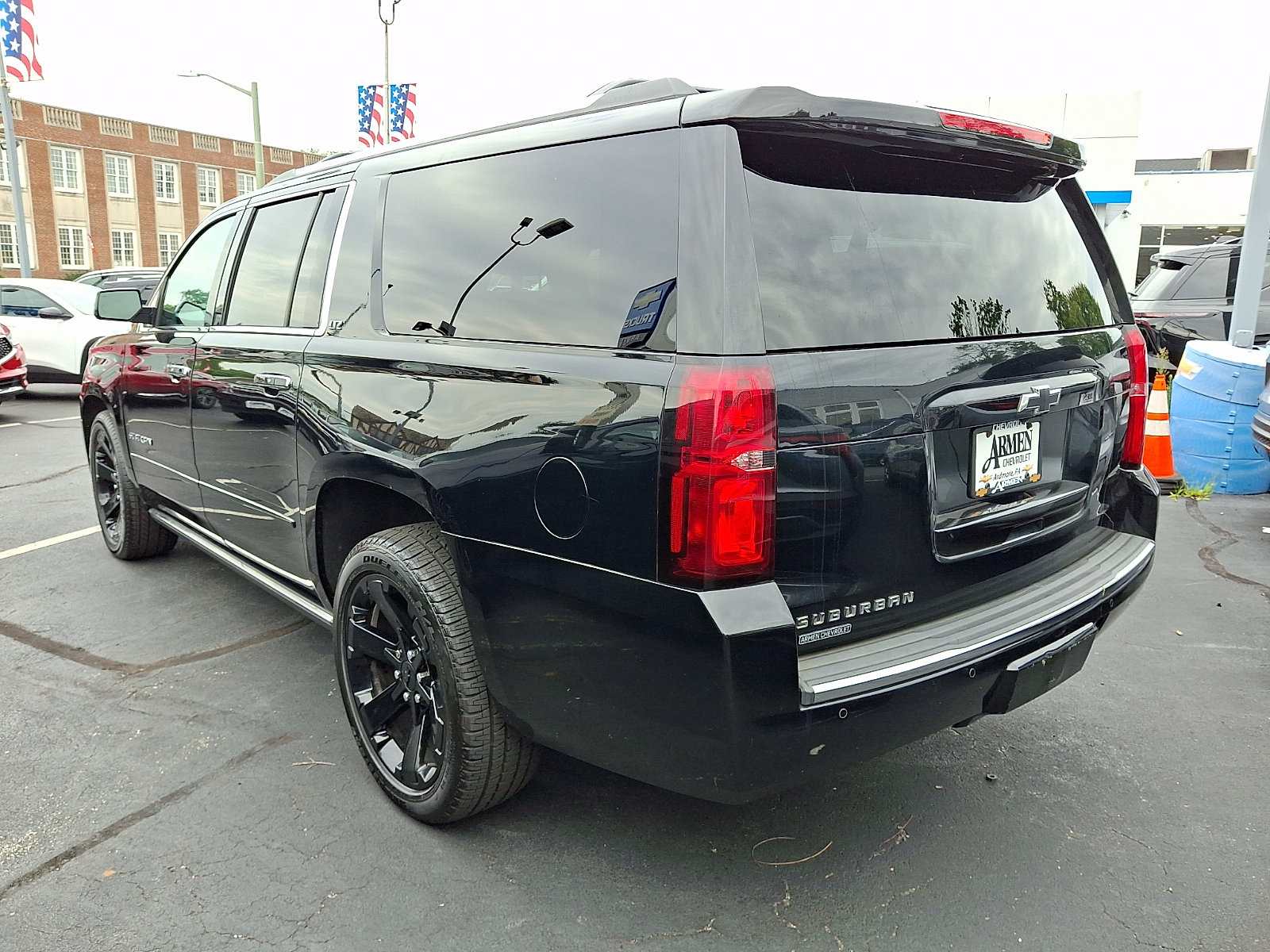 Certified 2016 Chevrolet Suburban LTZ AWD/4WD image 3