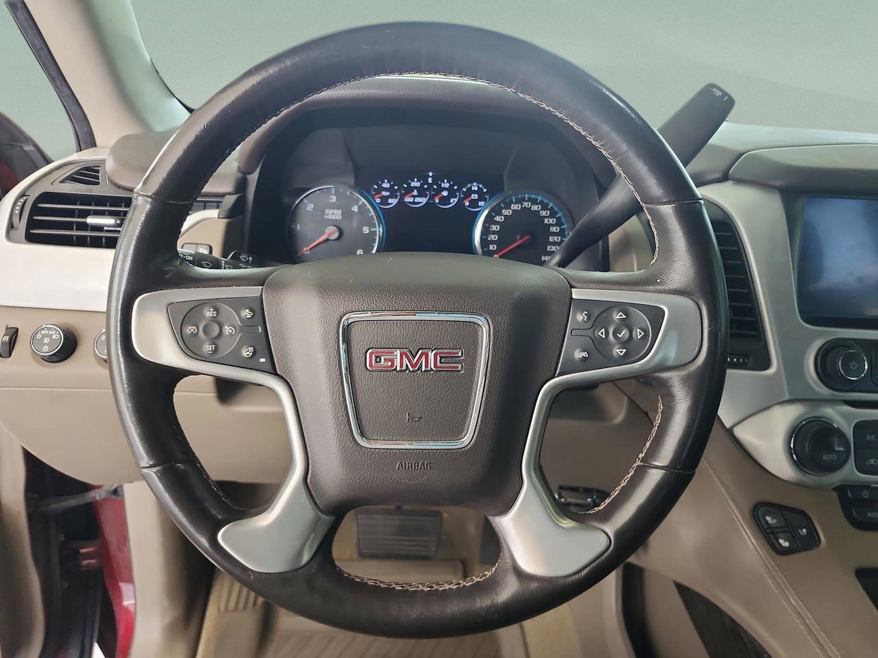 Used 2017 GMC Yukon SLT w/ Premium Edition AWD/4WD image 10
