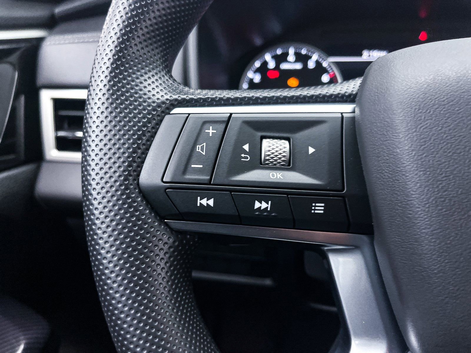 New 2025 Mitsubishi Outlander ES image 22