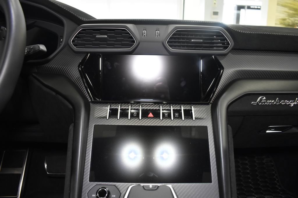 Used 2023 Lamborghini Urus Performante image 54